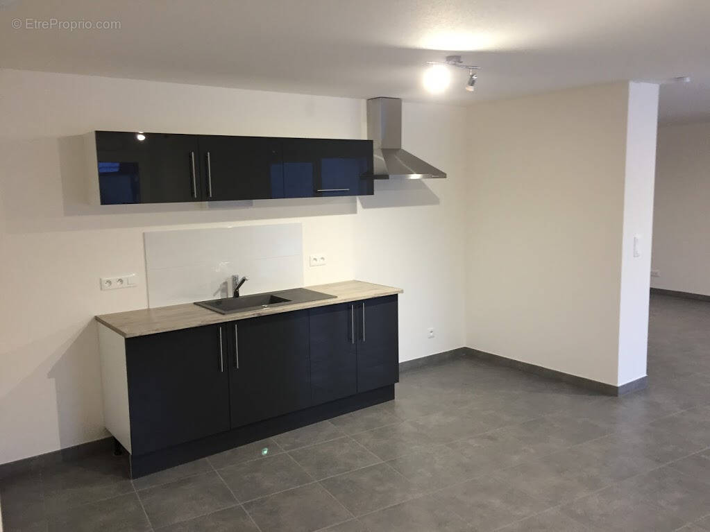 Appartement à VERCEL-VILLEDIEU-LE-CAMP