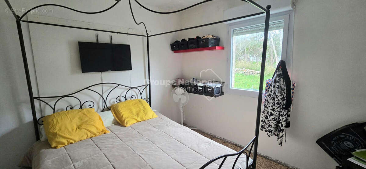 LE ROVE! Maison avec travaux de type 3/4 de 74 m²  sur 572 m² de terrain - photo 6