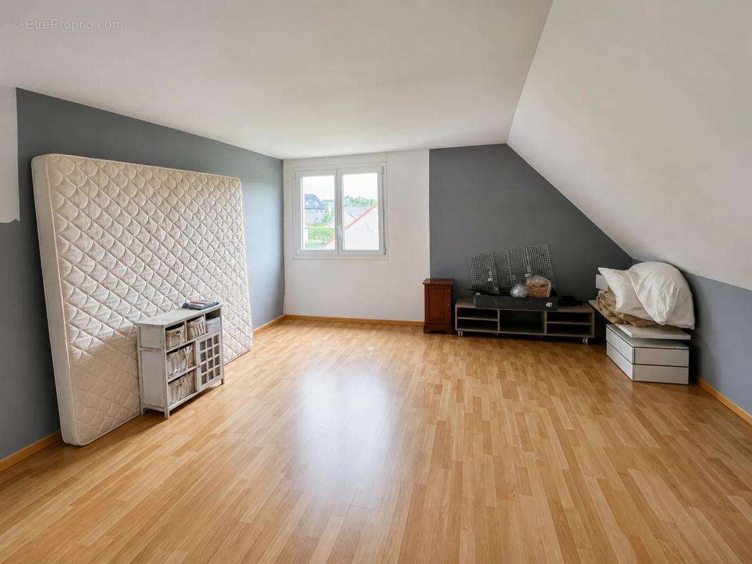 Maison de 8 pièces de 145 m² à Chartainvilliers - photo 6