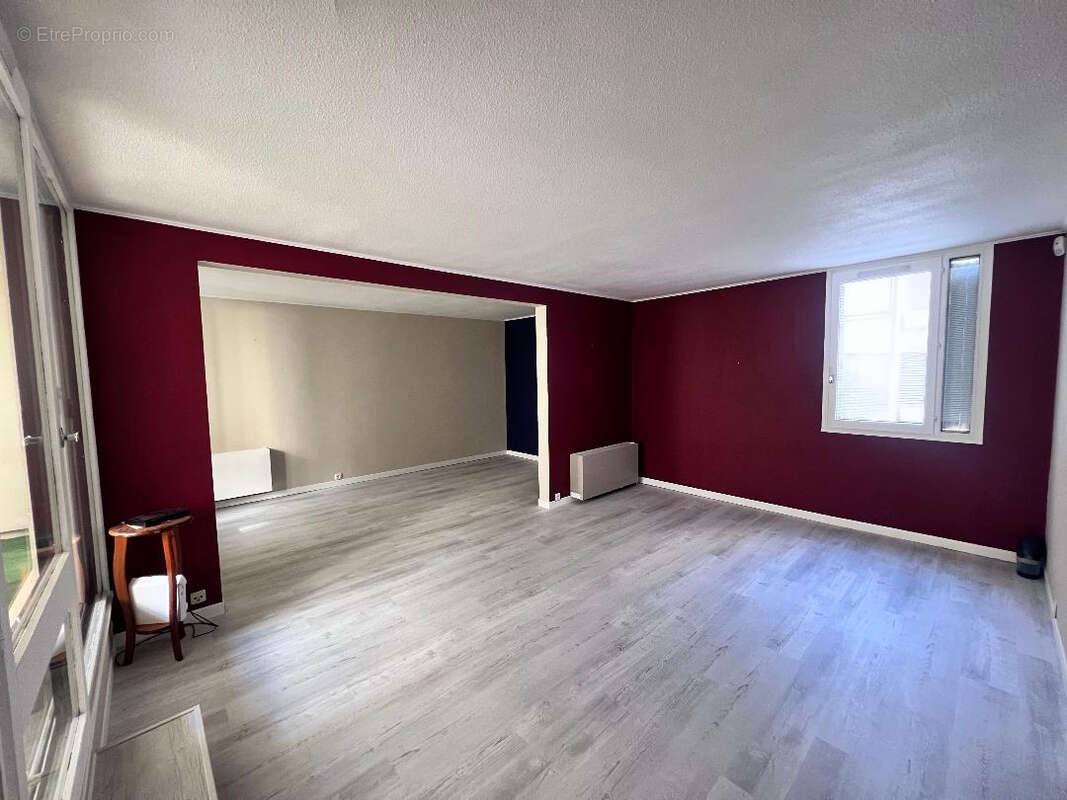 Appartement à SARTROUVILLE