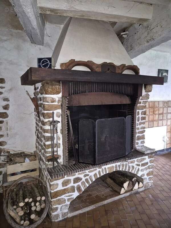 Maison à BEAUNE-LA-ROLANDE