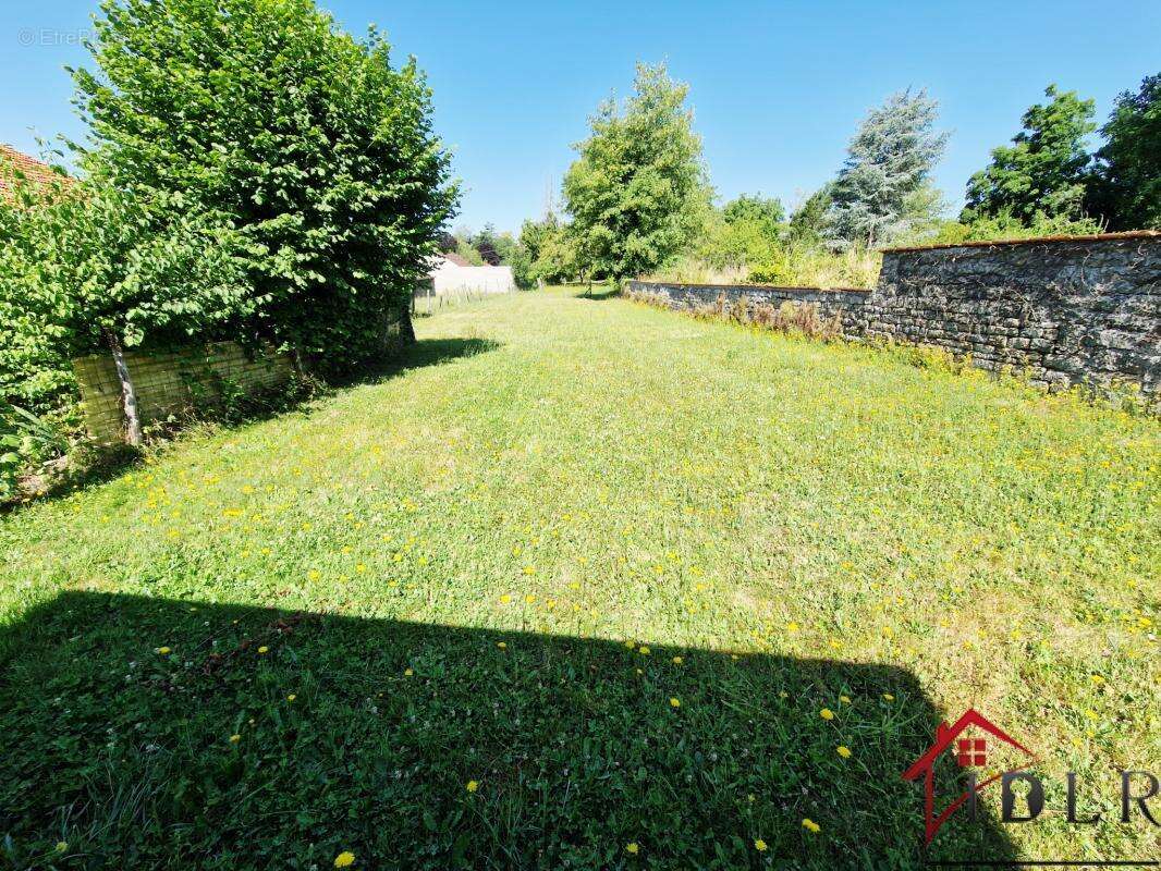 Maison à TERRE-NATALE