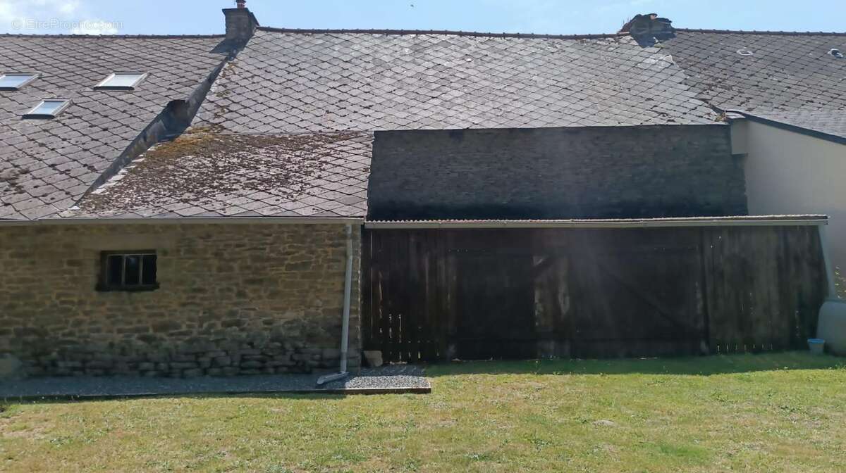 Maison à GUILLAC