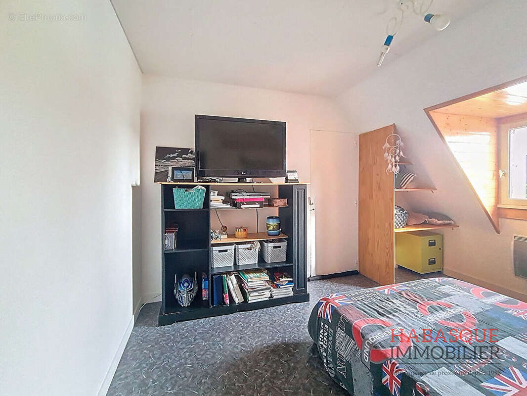 Maison spacieuse à vendre à Guimiliau - photo 11