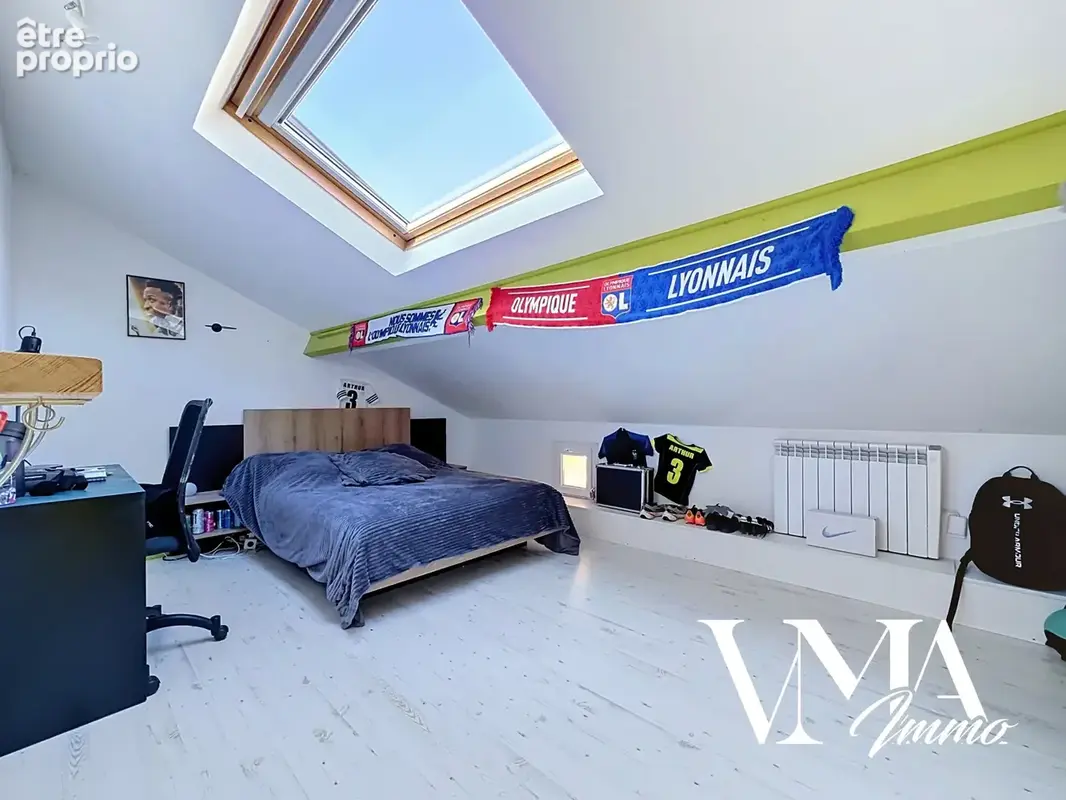 Val d'Oingt / Maison de 120m2 sur une parcelle de terrain de 920m2. - photo 16