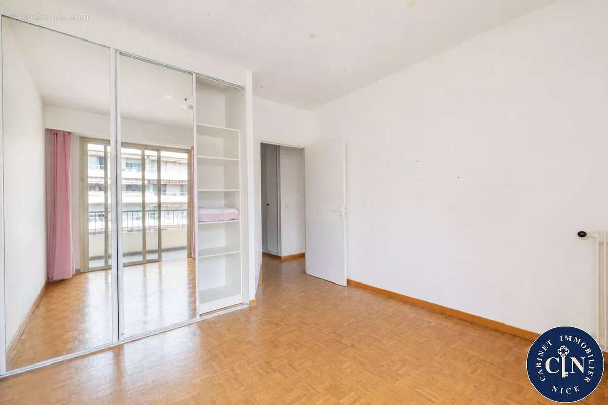 Appartement 80 m² à Nice  - photo 8