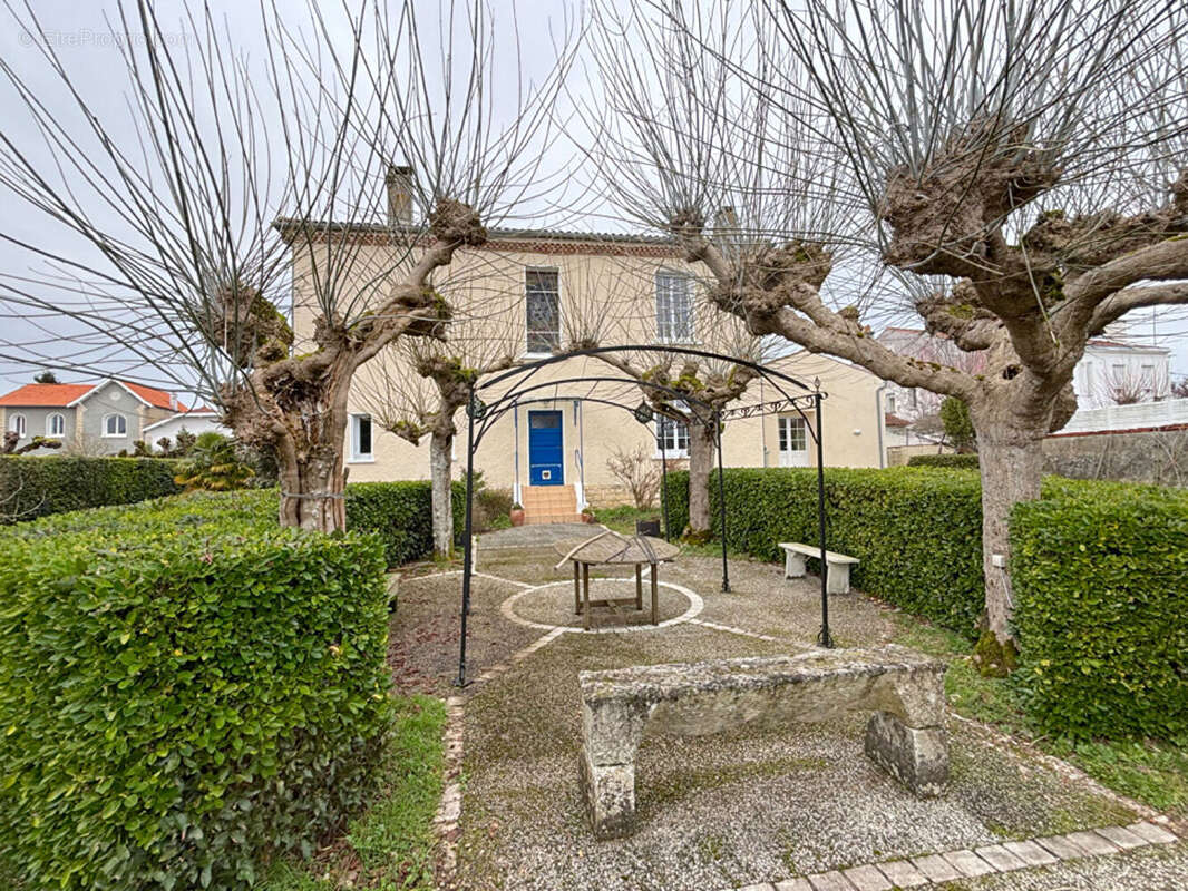 Maison à SAUJON