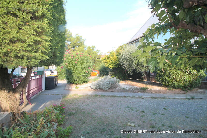 T1 de 21,79 m2 en rez-de-chaussée, au centre-ville de Balaruc-Les-Bains avec une place de stationnement - photo 12