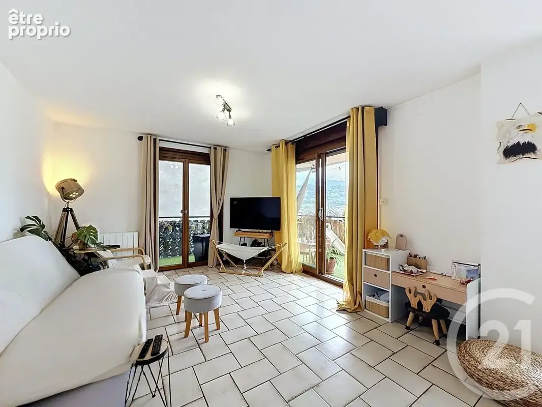 Appartement 98 m² à Taninges  - photo 1