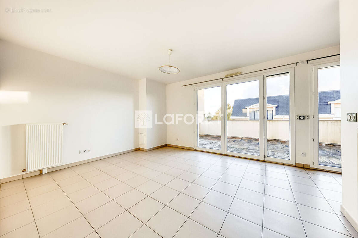 Appartement à EMERAINVILLE