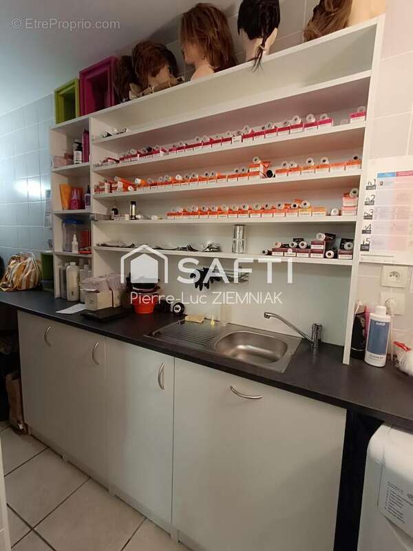 Photo 4 - Commerce à VILLIERS-CHARLEMAGNE