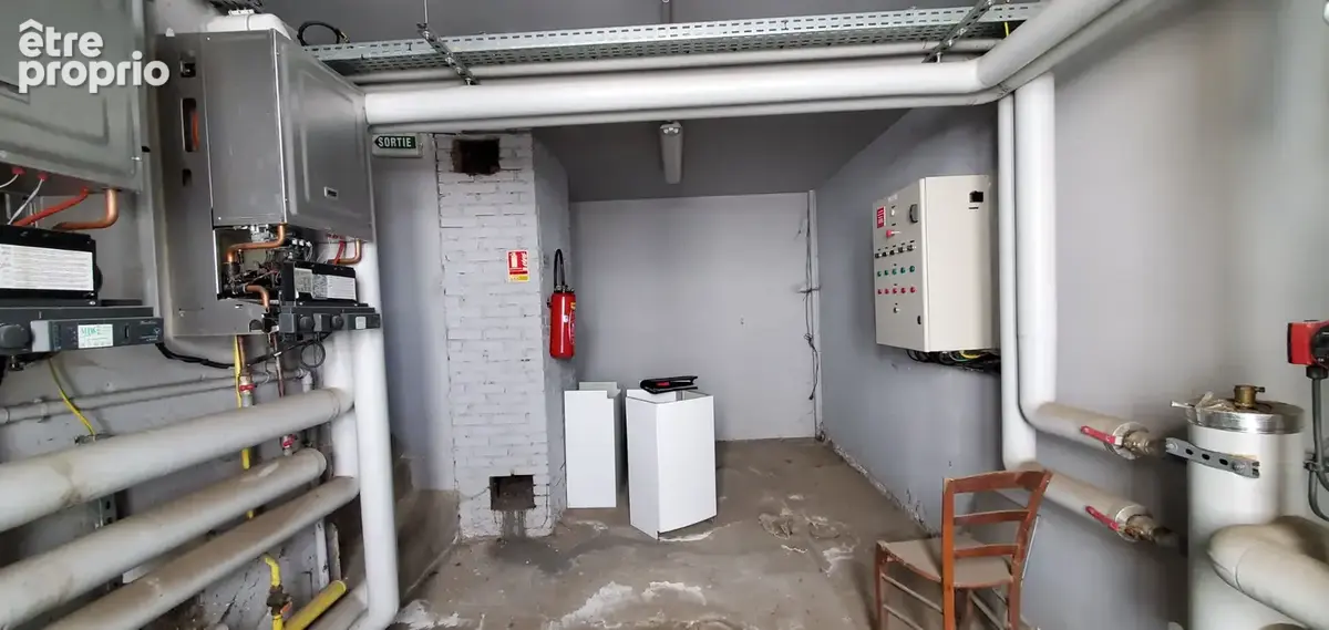Saint-flour 4 plateaux de 95 m²  + combles à réhabiliter - photo 14