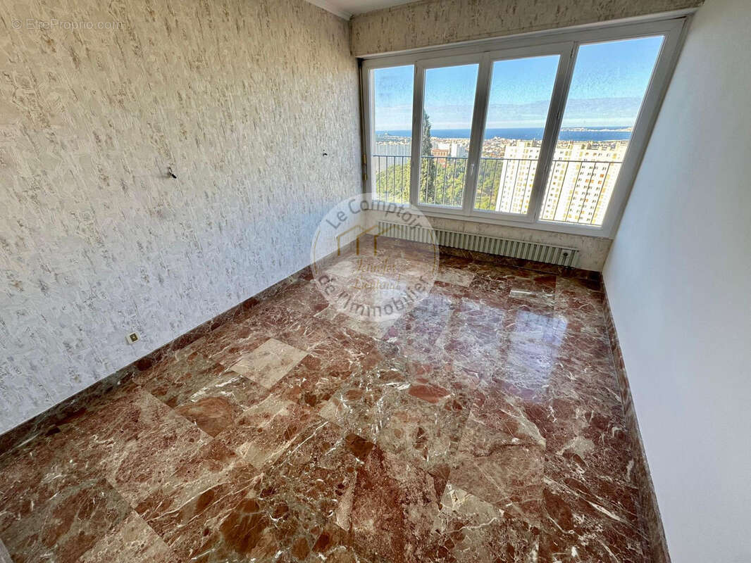 Appartement à MARSEILLE-9E
