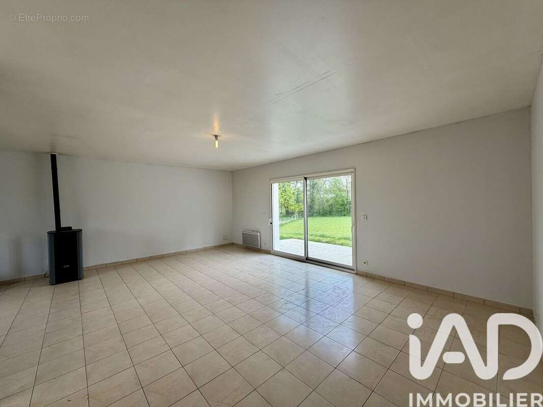 Maison 115 m² à Ecorcei  - photo 4