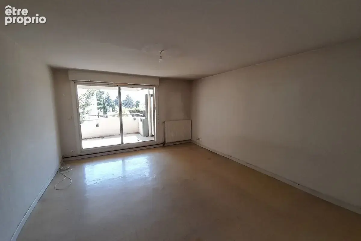 E3477C028L Très bon rapport qualité T4 79m² terrasse de 14m² en 3ième et dernier étage sans ascenseur - photo 2