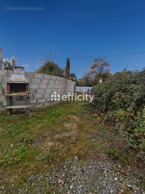 Maison à LA JARRIE-AUDOUIN