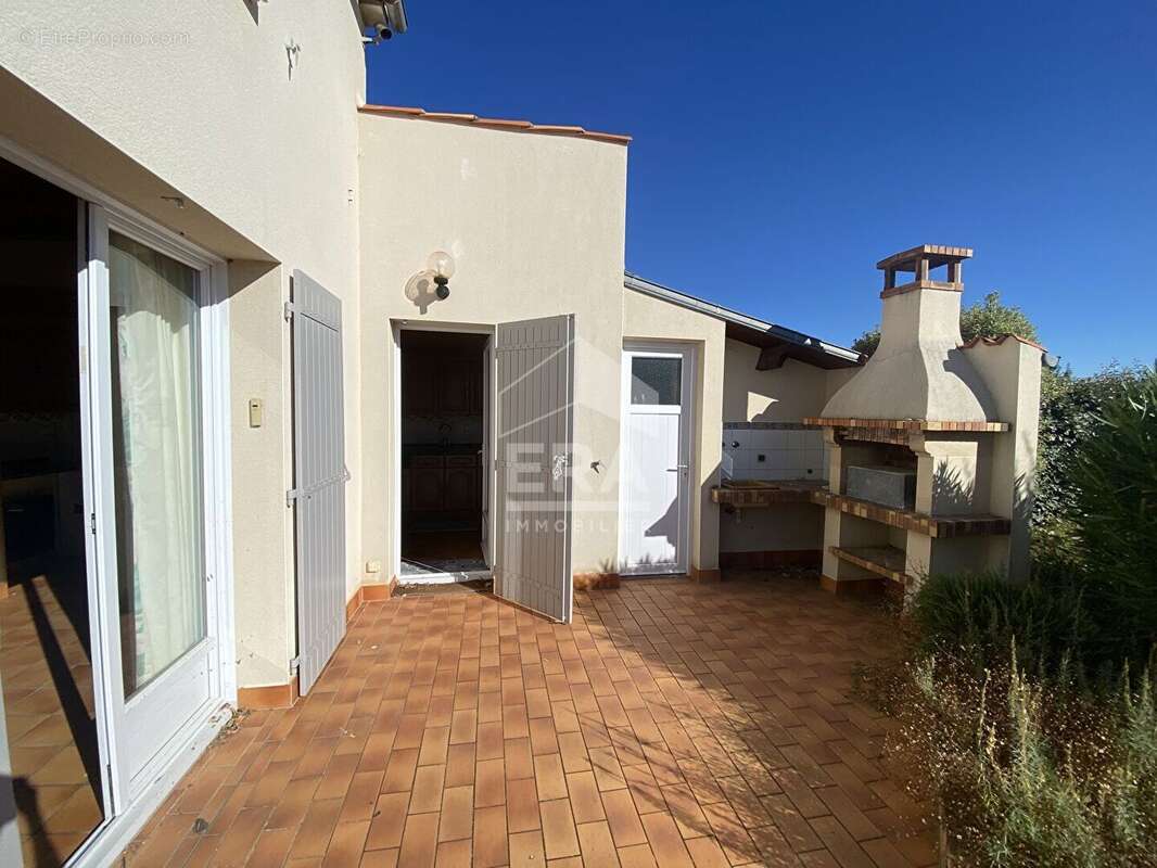 Maison à LA BREE-LES-BAINS