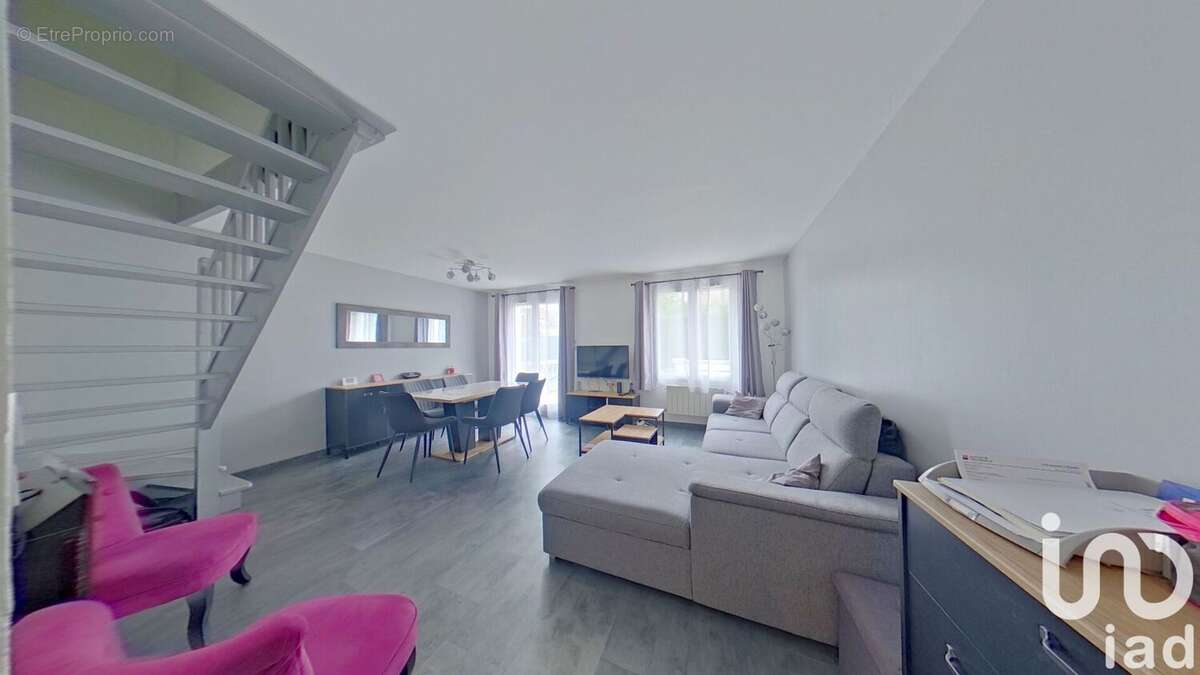 Photo 2 - Maison à LIEUSAINT