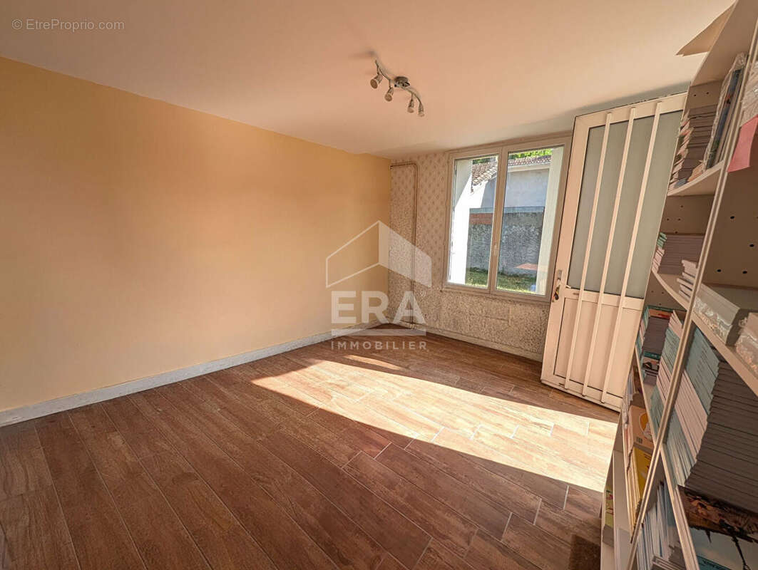 Maison à MONTPON-MENESTEROL