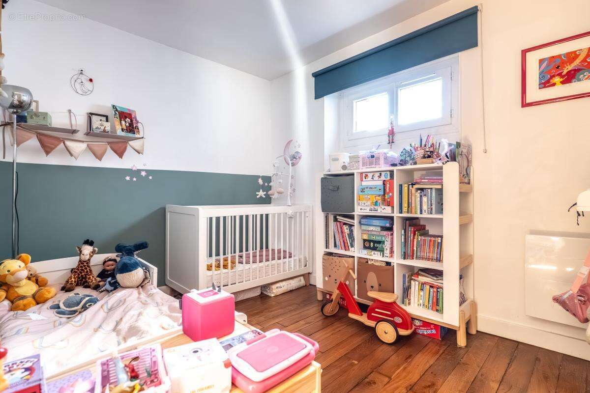 Appartement à PARIS-2E