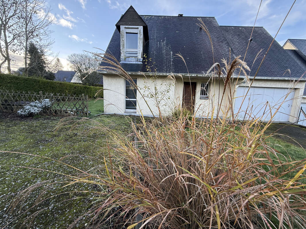 Maison à CANY-BARVILLE