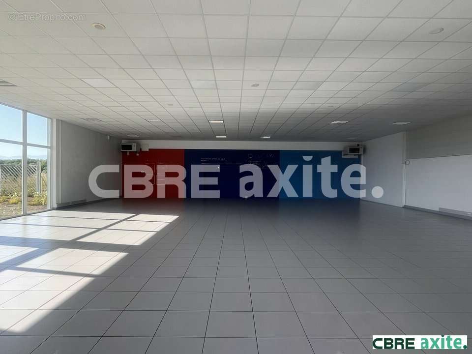 Autre à LES ABRETS