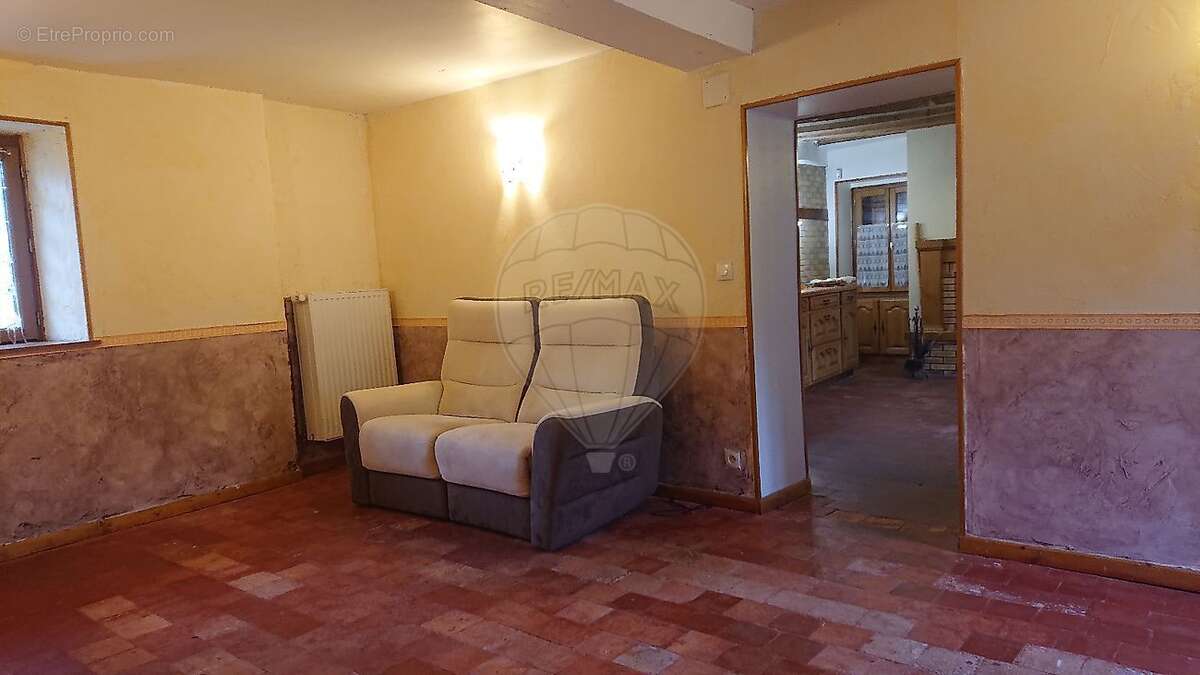 Maison à SEMELAY