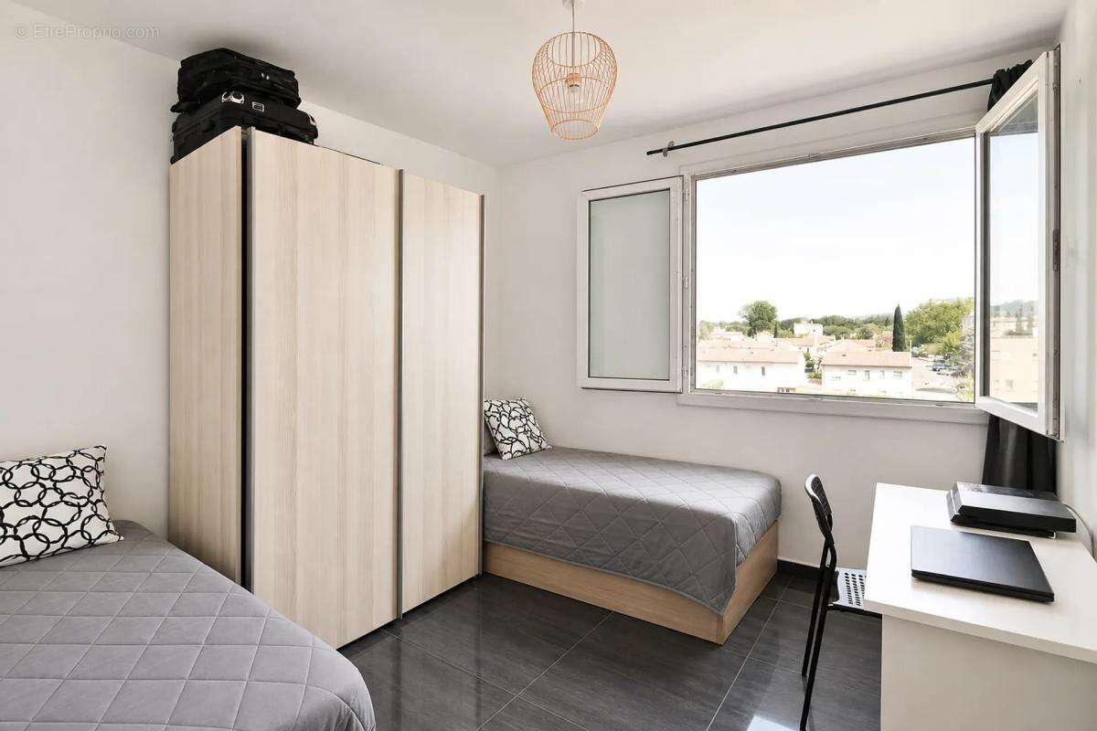 Appartement 4 pièces de 72 m² vendu loué - photo 7