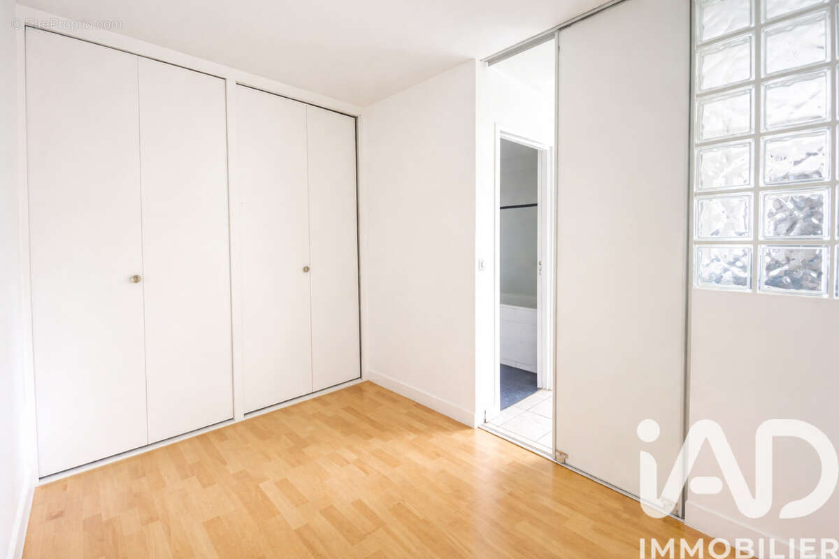 Photo 8 - Appartement à COURBEVOIE