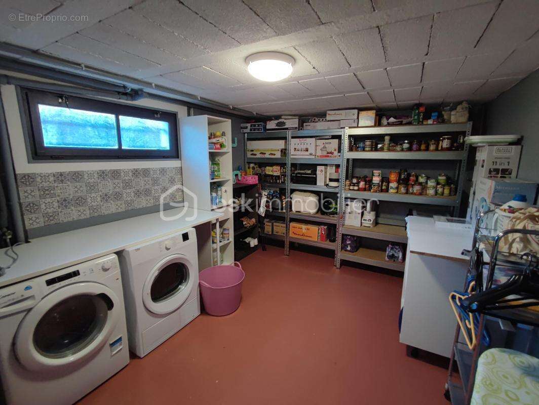 Maison à VILLENEUVE-L&#039;ARCHEVEQUE