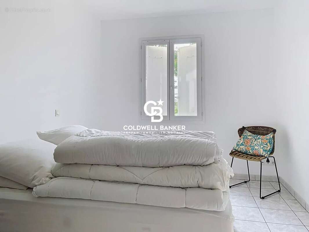 Maison de plain-pied avec garage et jardin et Saintes - photo 10