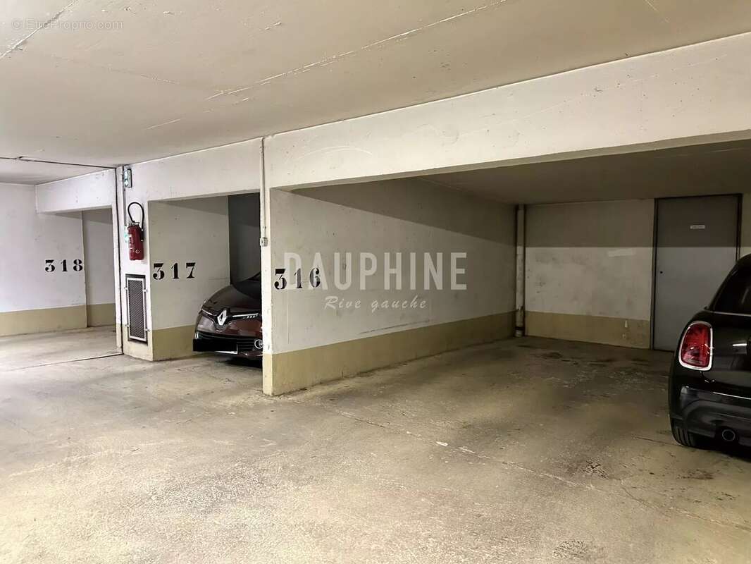 Appartement à COURBEVOIE