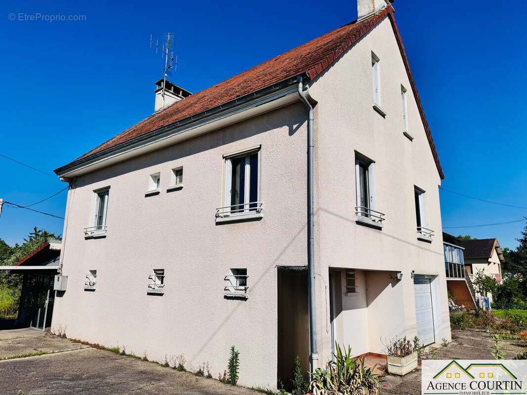 Maison à SAINT-GERMAIN-DU-BOIS