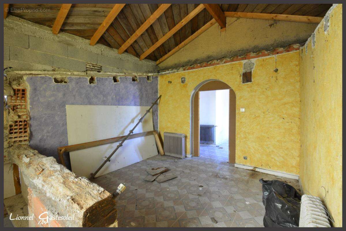 Ensemble deux maisons à rénovées en integralité à vendre avec terrain sur la communes  LIGUEUX (33) - photo 12