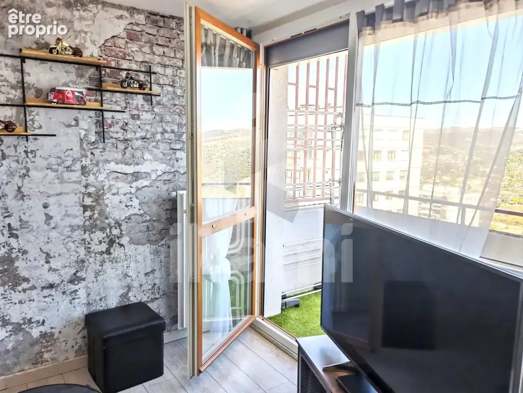 T4 de 85 m2  Balcon et loggia - photo 6