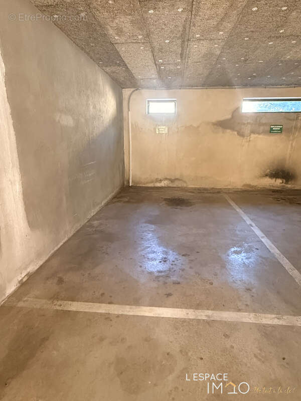 Nouveauté! local professionnel de 70 m2 avec parking et cave! - photo 7