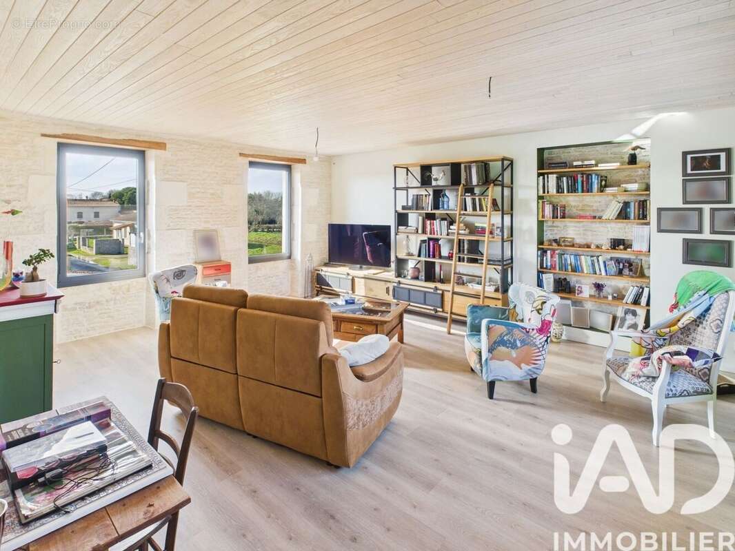 Photo 9 - Maison à ASNIERES-LA-GIRAUD