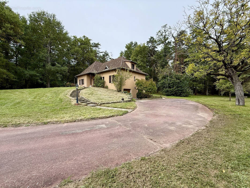 Maison à ORLEAT
