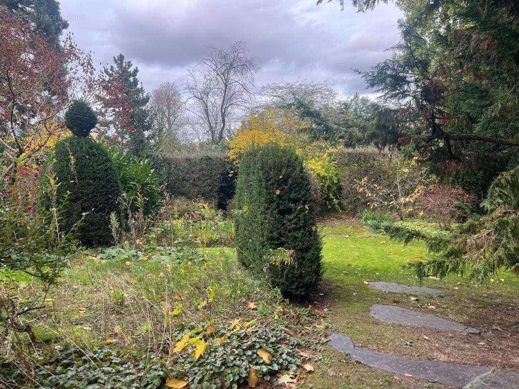 Terrain à FRANCONVILLE