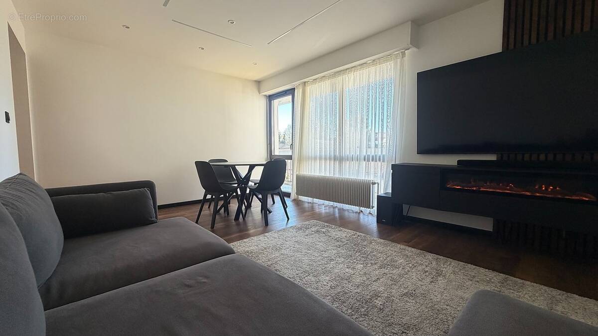salon - Appartement à ANNEMASSE