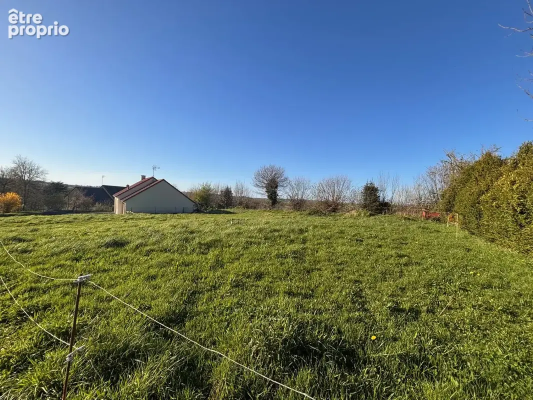 Terrain à TESSY-SUR-VIRE
