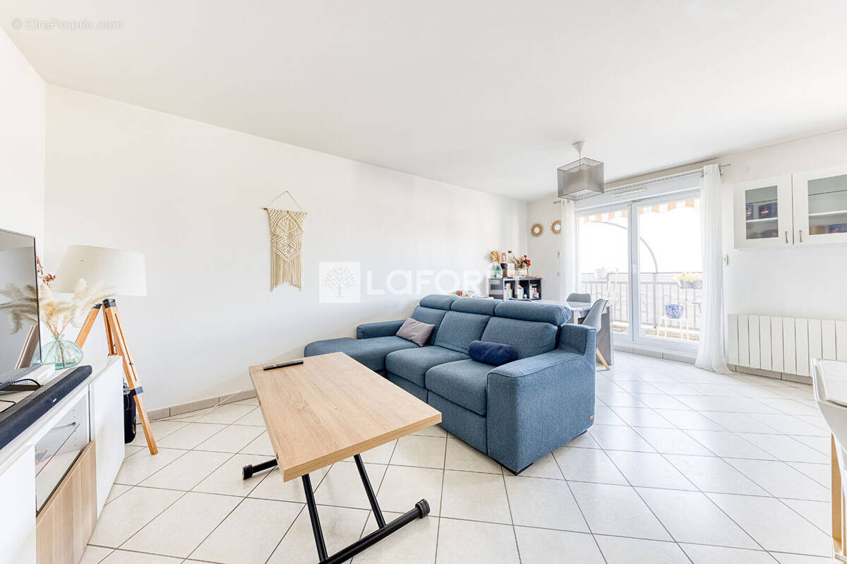 Appartement à PONTAULT-COMBAULT