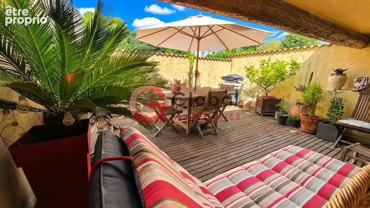 Maison de caractère avec 3 chambres, terrasse tropézienne et cave  Grans - photo 3
