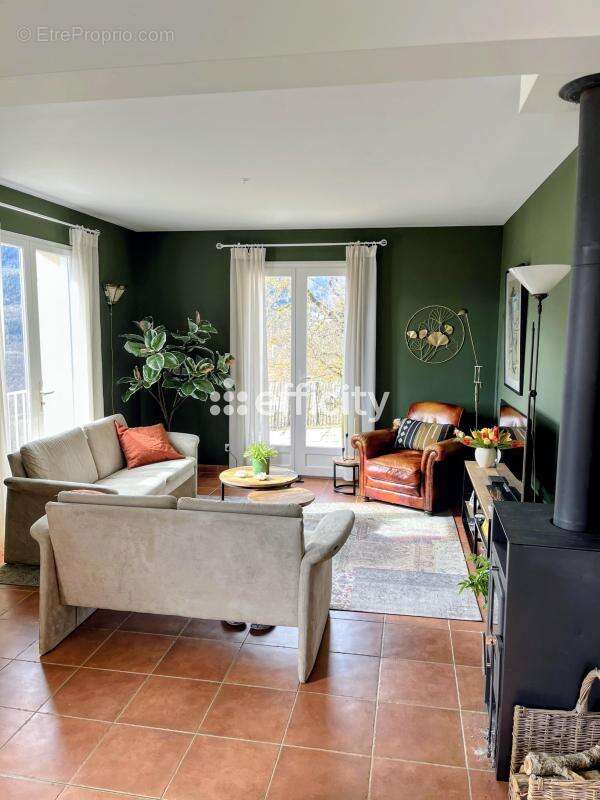 Maison à ASPRES-LES-CORPS