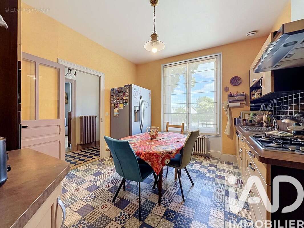 Maison 140 m² à Argenton-Sur-Creuse  - photo 5