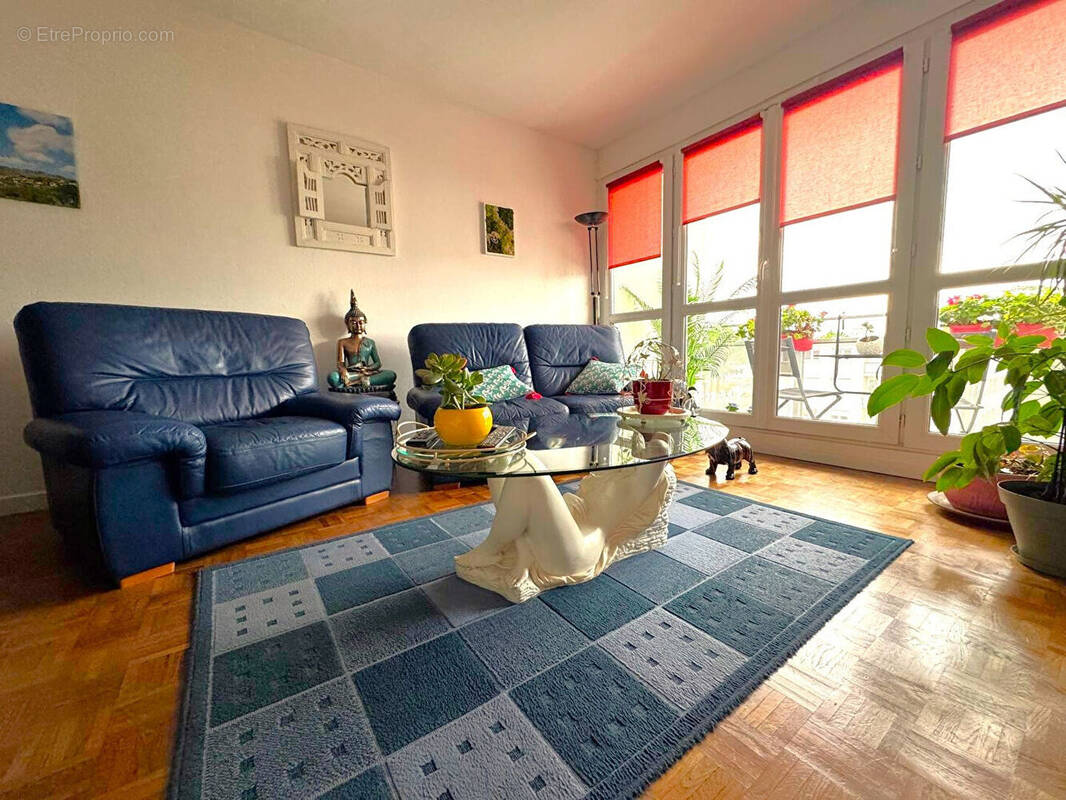 Appartement à SAINT-SEBASTIEN-SUR-LOIRE