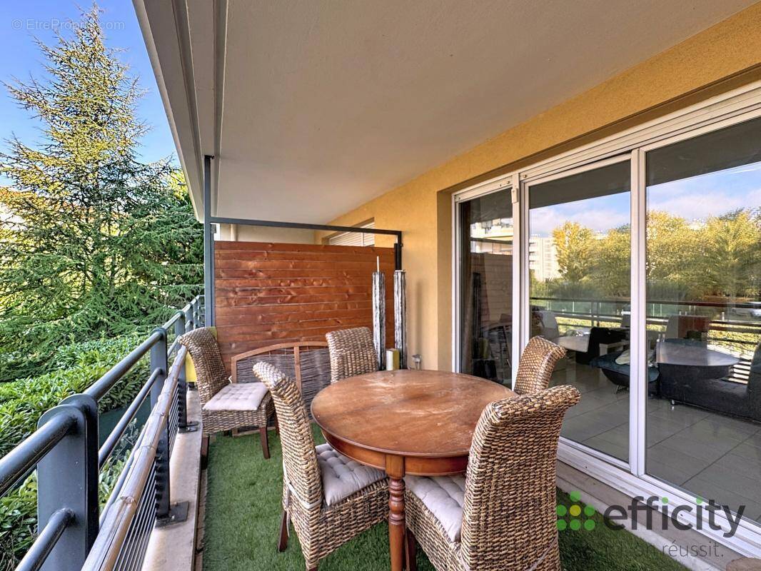 Appartement à TASSIN-LA-DEMI-LUNE