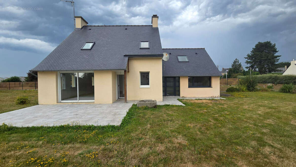 Maison Pluzunet  130 m² sur environ 2000m² de terrain - photo 13