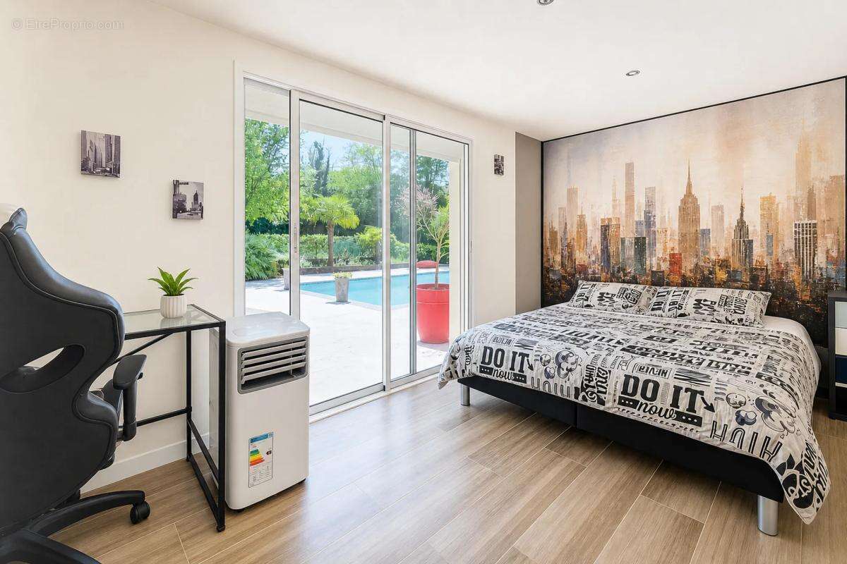 Maison de 11 pièces de 368 m² à Châteauneuf-sur-Isère - photo 21