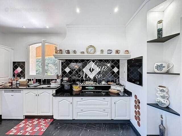 Maison à LE CANNET-DES-MAURES